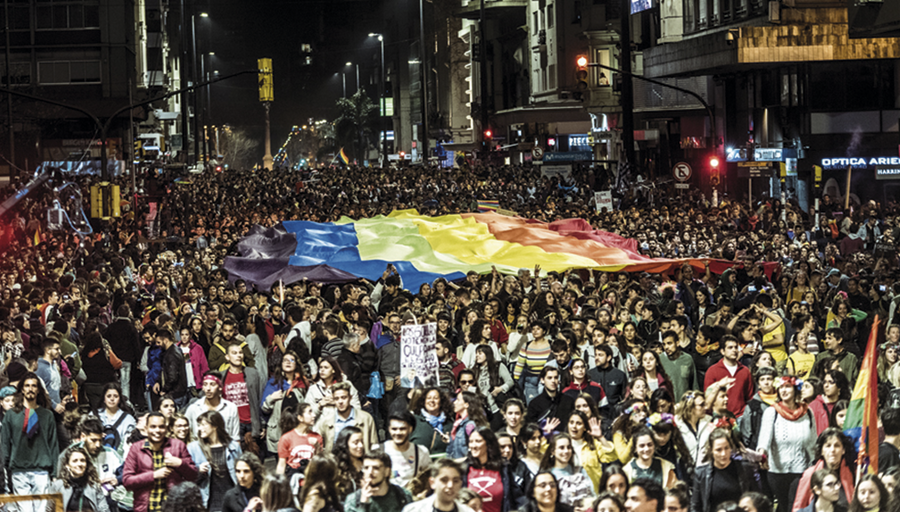 imagen de Montevideo se vistió de arcoíris