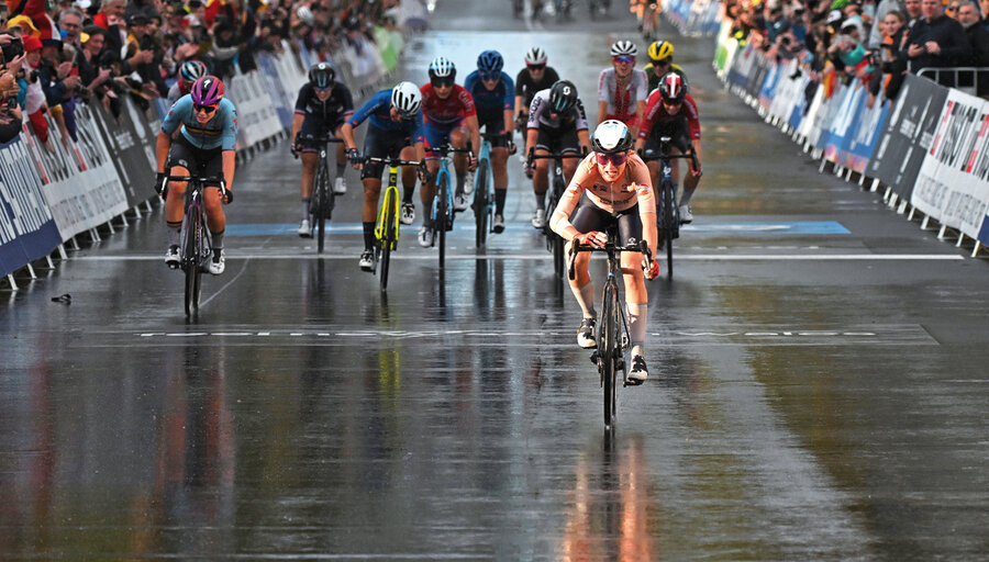imagen de La ciclista holandesa Annemiek Van Vleuten se coronó campeona en el Mundial de ruta