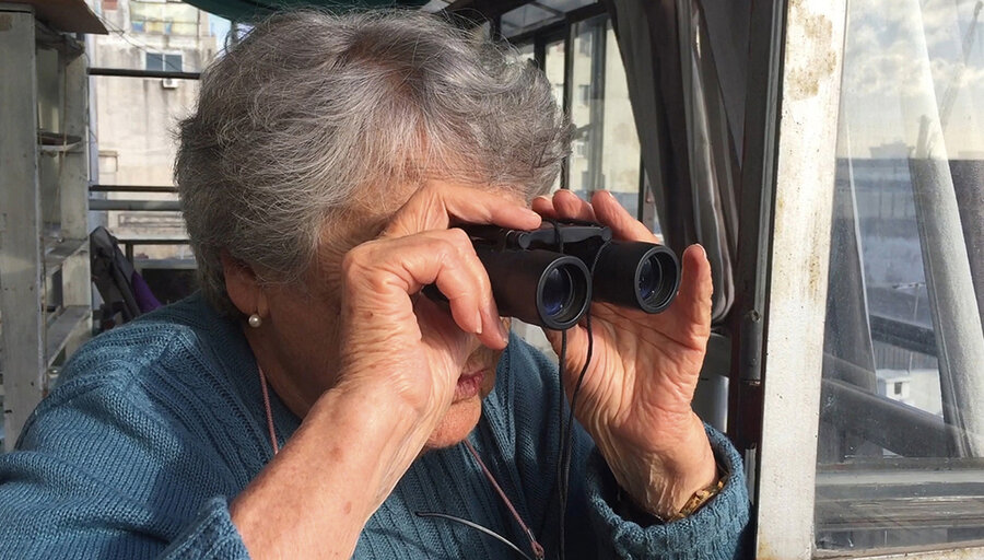 imagen de Nieves florecida en astros: un documental protagonizado por una mujer de 90 años y dirigido por su vecino
