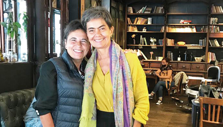 imagen de Dos argentinas publicaron un libro sobre el éxodo de la elite económica argentina hacia Uruguay