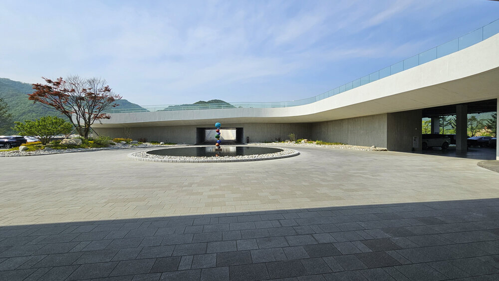 <em>Club house del complejo Seogmunan Luxury Golf Club.</em>