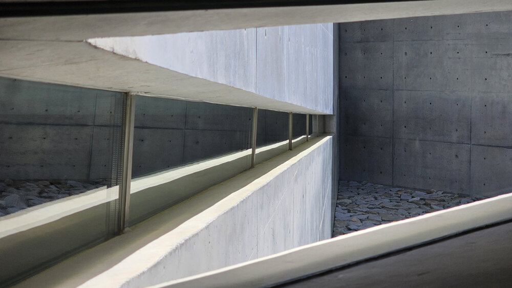 La característica línea arquitectónica de Ando se despliega en cada rincón del Museo San.