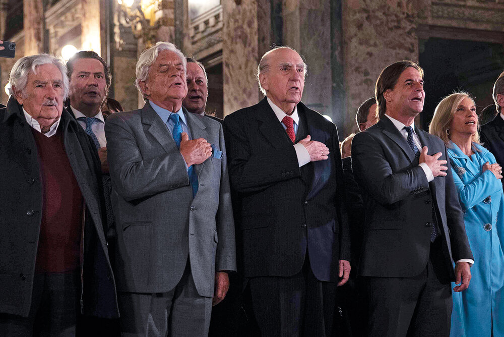 Expresidentes José Mujica, Luis Alberto Lacalle Herrera y Julio María Sanguinetti, presidente de la República Luis Lacalle Pou y vicepresidenta de la República Beatriz Argimón. 
