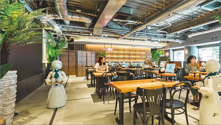 imagen de Así es el café atendido por robots en Tokio