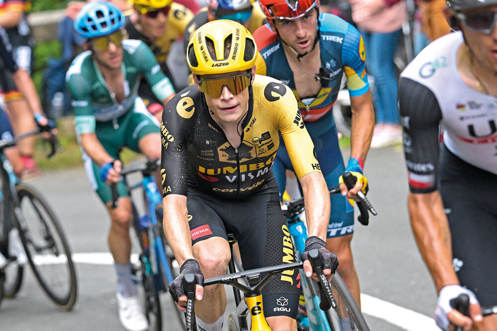 Jonas Vingegaard, ciclista danés miembro del equipo Jumbo-Visma y ganador del Tour de France 2022, durante la segunda etapa del Tour de France 2023. Foto: Bernard Papon, AFP