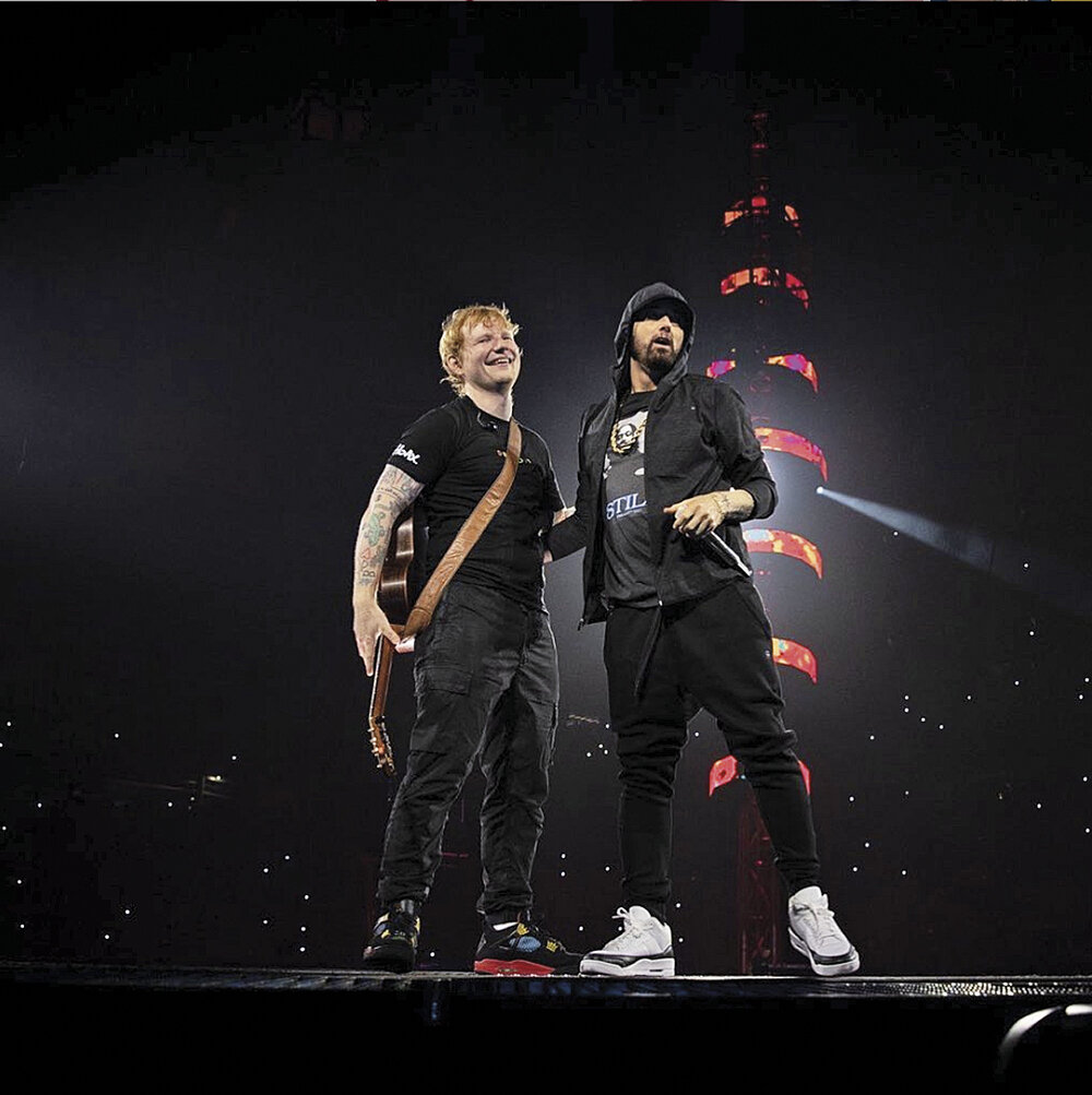 Eminem hizo una colaboración sorpresa en el concierto de Ed Sheeran en Detroit. 