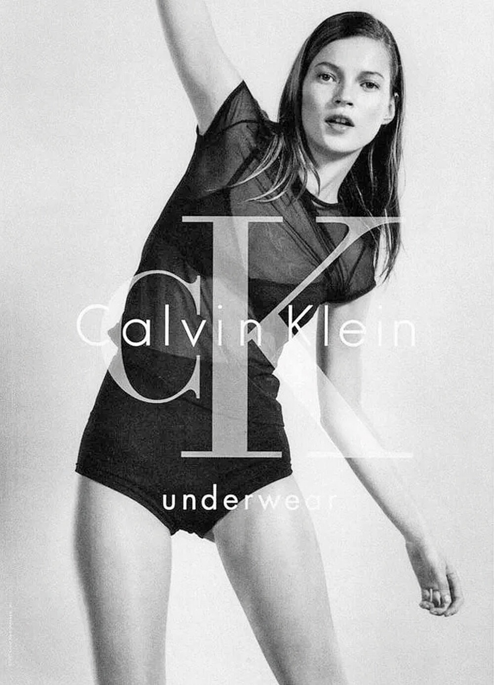 A los 17, la modelo se convirtió en la cara de Calvin Klein, realizando varias de sus campañas más icónicas. AFP